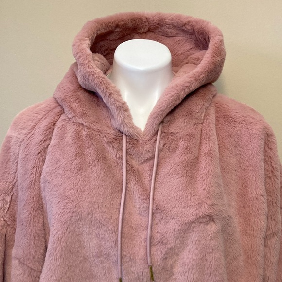 NWT💙 Express Super Soft Fuzzy Hoodie - Picture 5 of 14